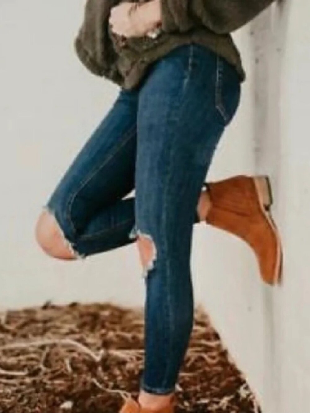 Free People High Rise Busted Knee Tapered Skinny Jeans 27L - Picture 7 of 11